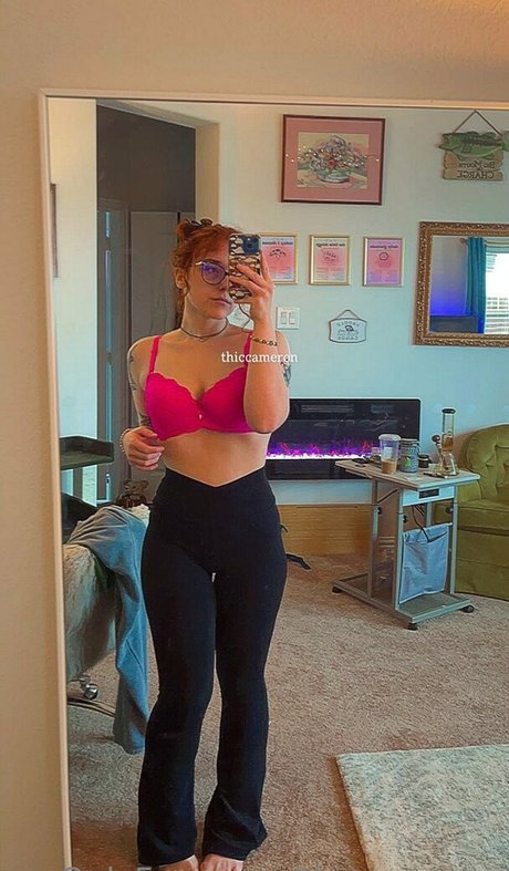 thiccameron naked star img