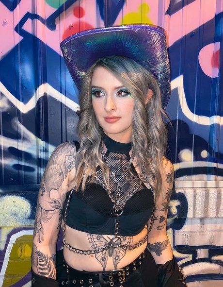 Mothica star erotic pics