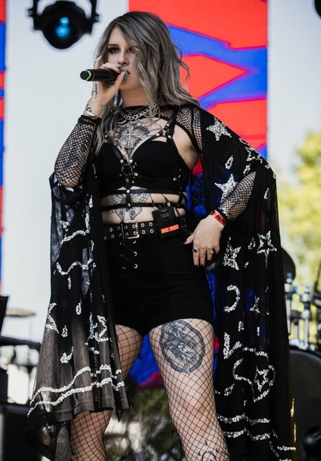 dark nipples onlyfans free photo