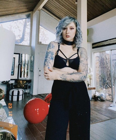 Mothica pornstar perfect photo