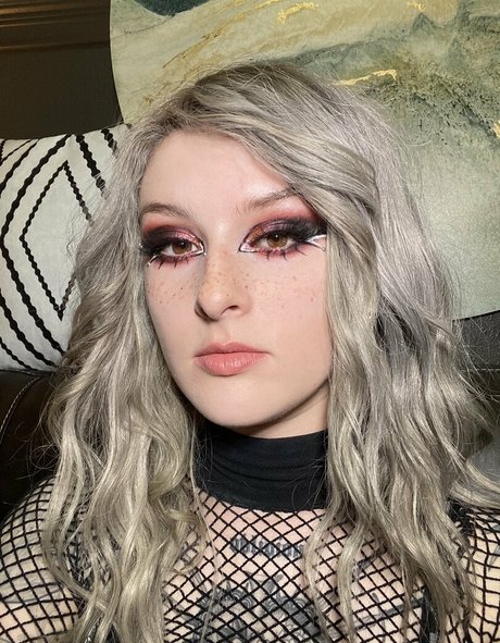 Mothica perfect star photos