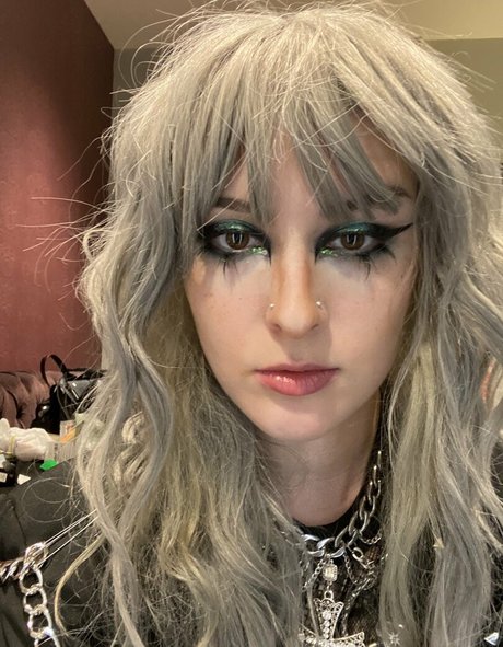 Mothica pornstar erotic pics