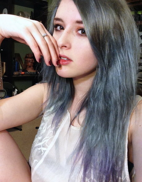 Mothica high quality model images