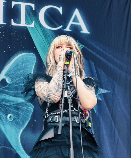 Mothica free actress photo