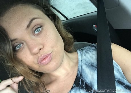 waitress onlyfans sexy nude photos