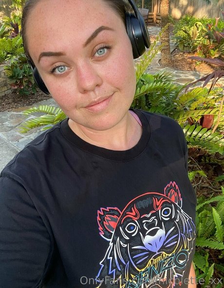 nicolette xx pornstar adult archive