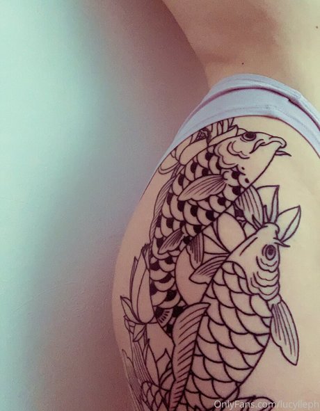 lucylleph model naked pic