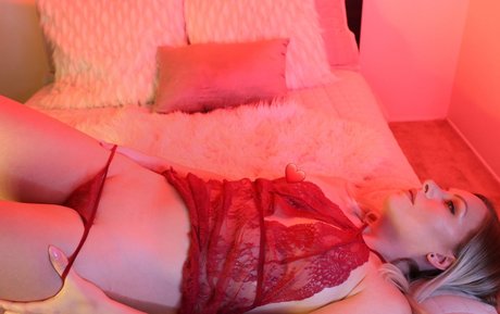 Victorias model erotic photos