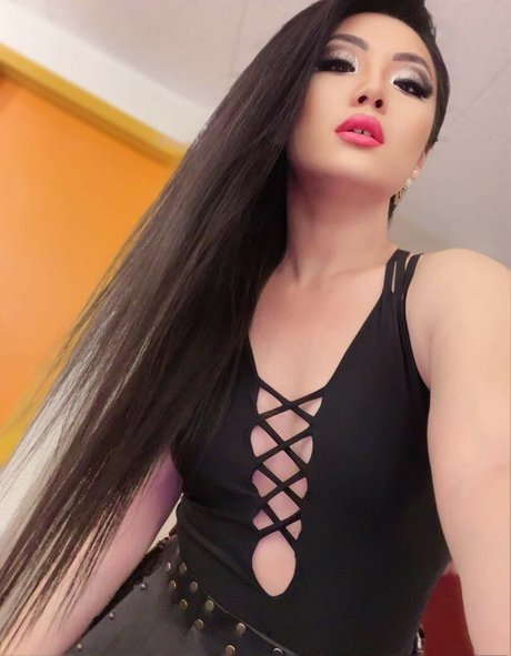 Tina Guo pornstar adult picture