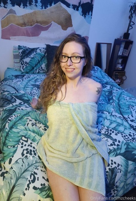 nzcheeks pornographic actress galleries