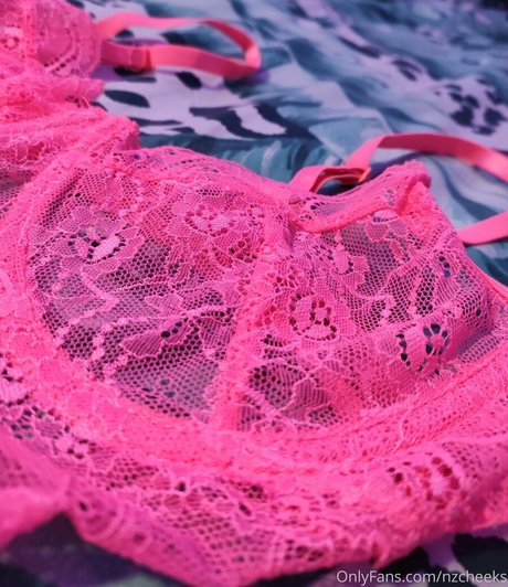 nzcheeks pornstar beautiful pics