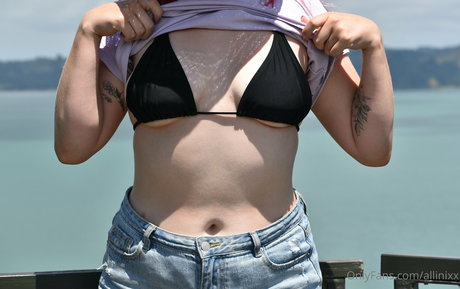 allinixx star nudes galleries