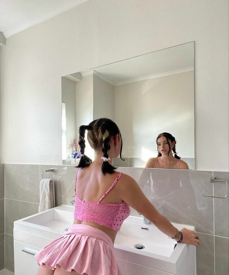 sydneysweet xo top actress photos