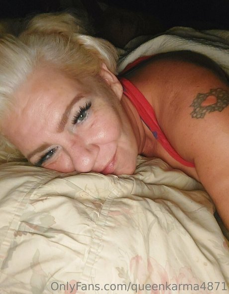 queenkarma4871 hot model img