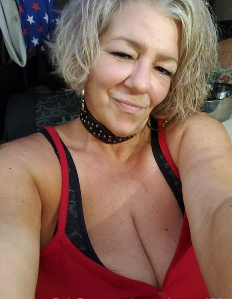 queenkarma4871 exclusive model picture