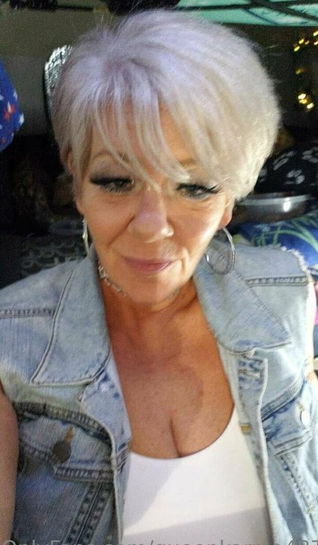 queenkarma4871 erotic actress galleries