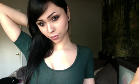 aliciaaadani naked model image