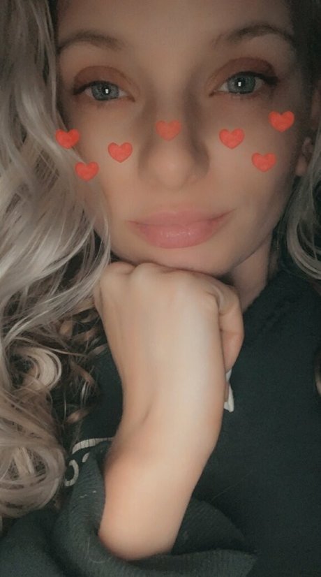 elizabethhill pretty model pics