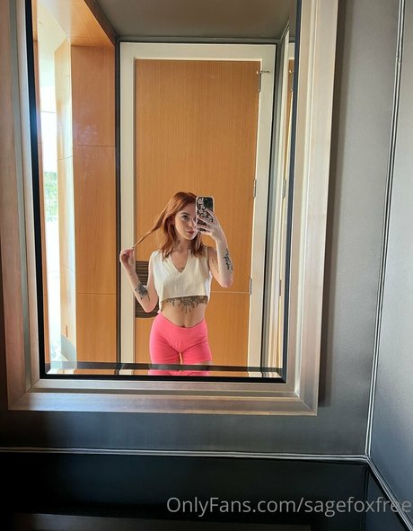 mommy onlyfans sexy pic