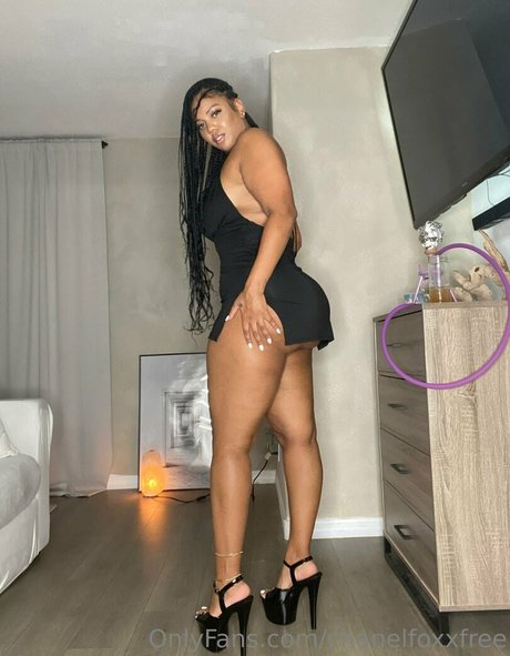 chanelfoxxfree model galleries