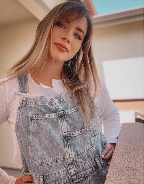 big tits blonde onlyfans adult gallery