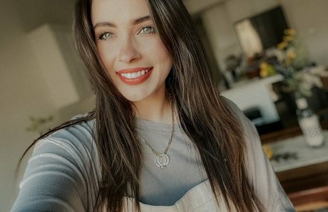 Justseum model exclusive photo