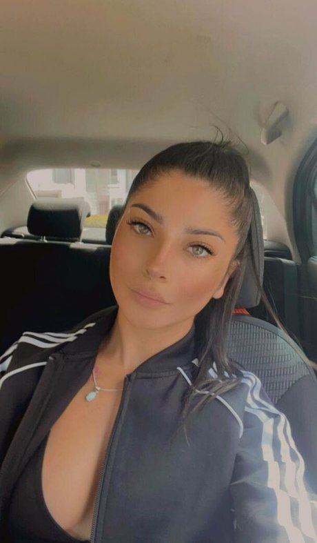 selenakyle69 model hd gallery