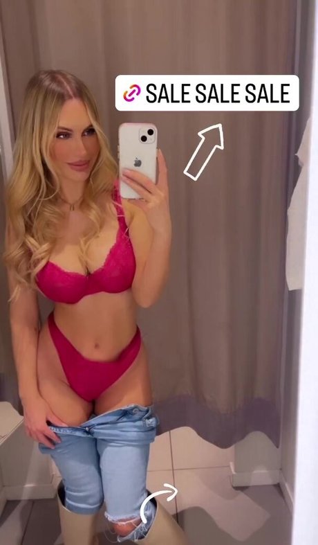 Chrissy xoxo star art image