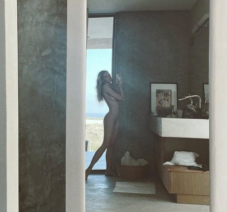 Kristy Garett nudes model picture