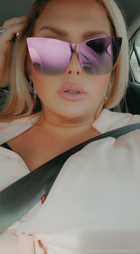 lindseefoxxx sexy pornstar images