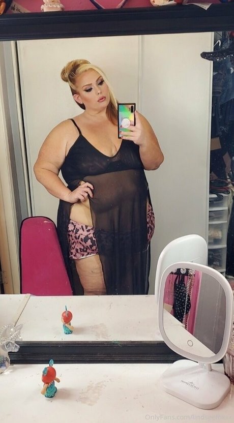 lindseefoxxx perfect model photo