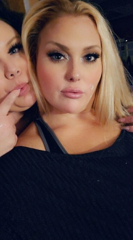 college teen onlyfans hot sexy image