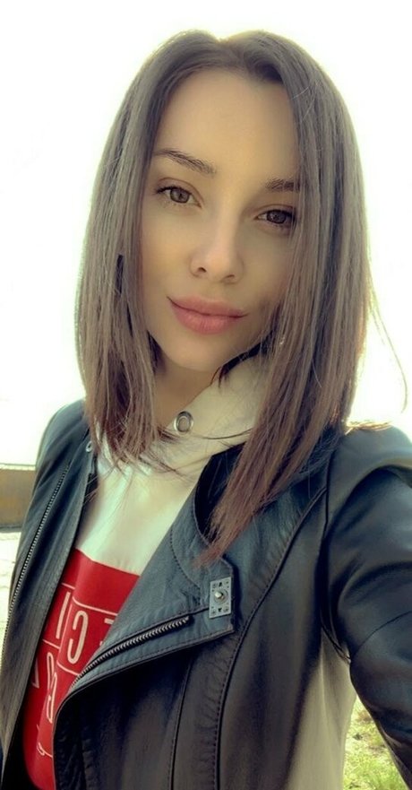 adelmorelproduction pornstar top images