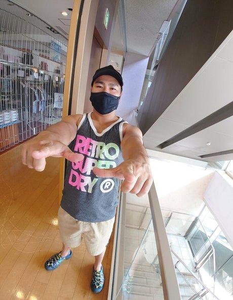 largedogcollar model pretty photos