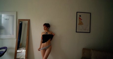 Megakikiboy nude pornstar images