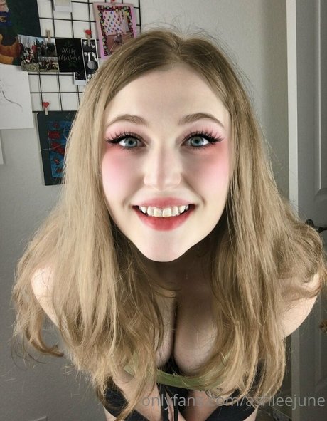 ashleejune model adult images