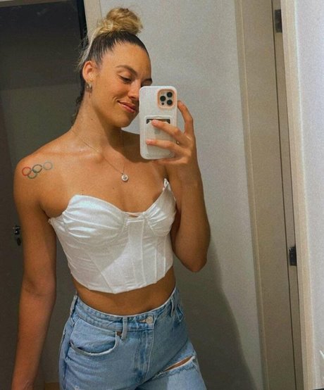 blowjob brunette onlyfans sexy pic