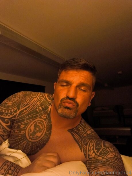 Danmath24 star art image