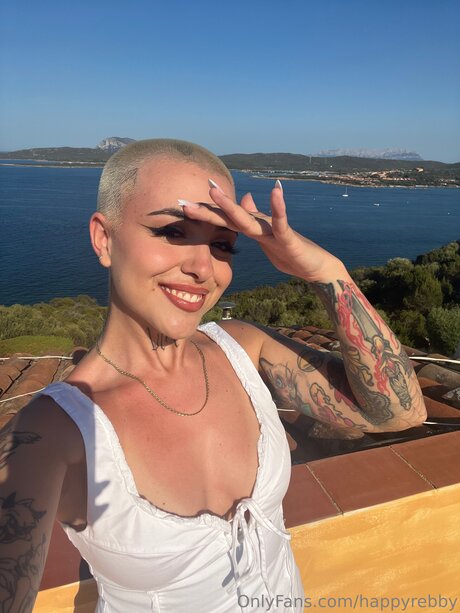 Happyrebby model hot images