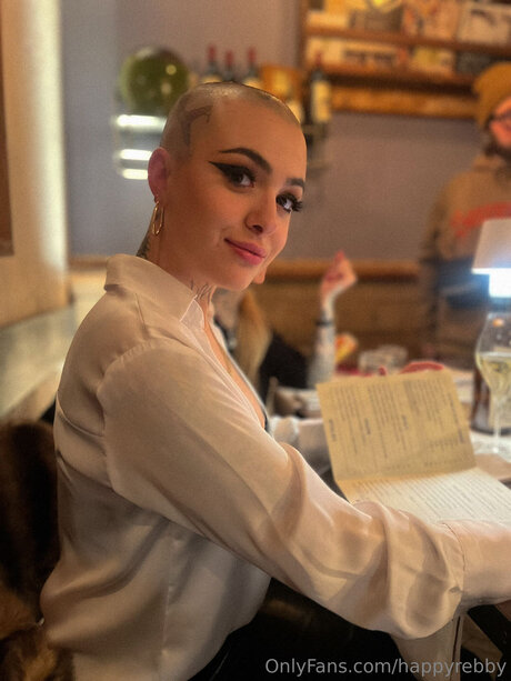 Happyrebby star pics