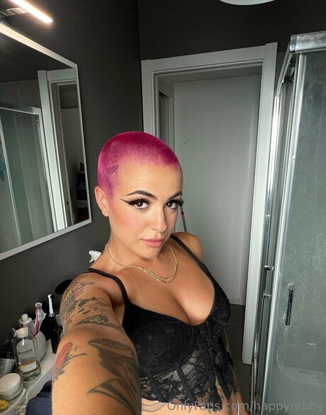 Happyrebby art model img