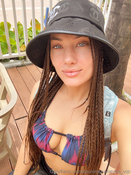 Pureoceaneyes Vip sex model pic