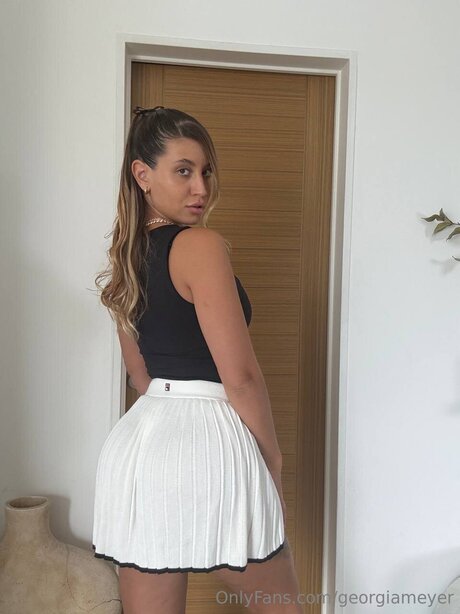 Georgiameyer erotic actress pic