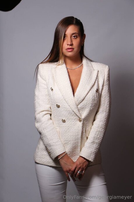 Georgiameyer porn model img