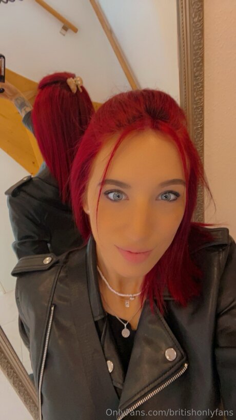 Occ Coaching top model photo