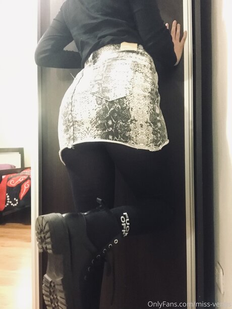 Miss Venus model nice img