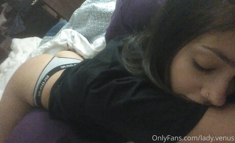 Miss Venus star sex photos