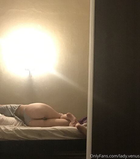 Miss Venus beautiful star pictures