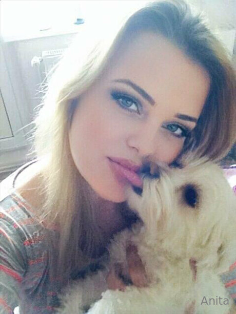 Lovewithanita pretty model image