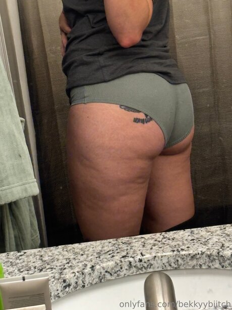 Bekkyybiitch pornstar sexy pics